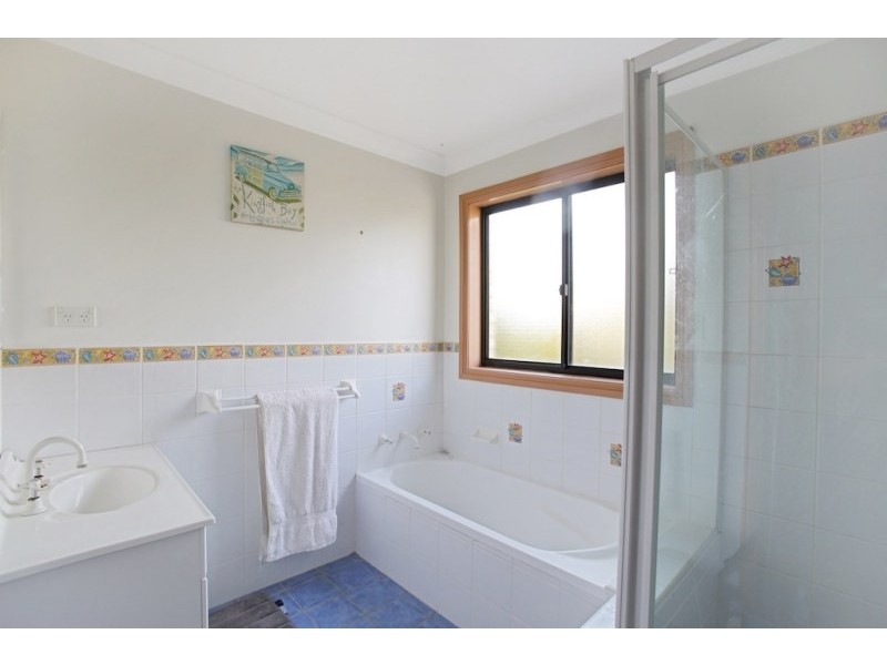 6 Buna Close, Mount Annan NSW 2567