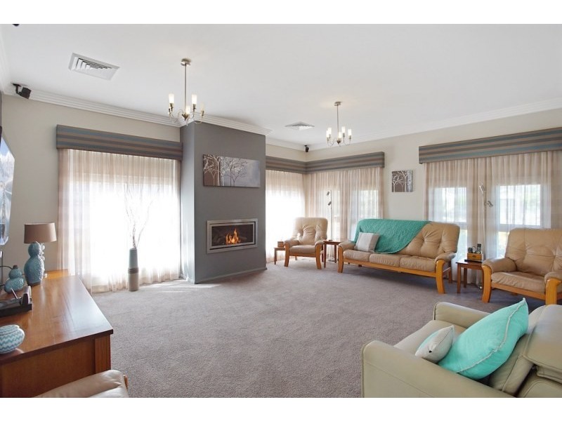 39 MacArthur Circuit, Camden Park NSW 2570