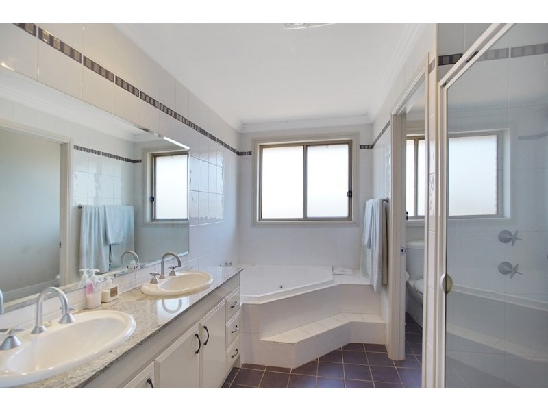 39 MacArthur Circuit, Camden Park NSW 2570