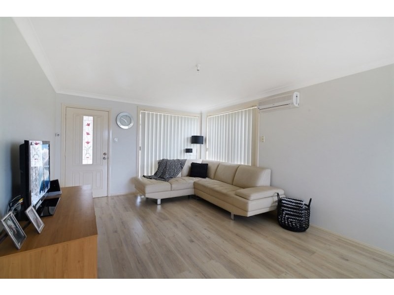 3/1a McIntosh Street, The Oaks NSW 2570