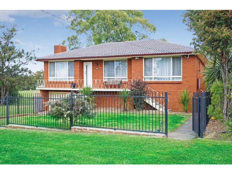 21 Canberra Crescent, Campbelltown NSW 2560