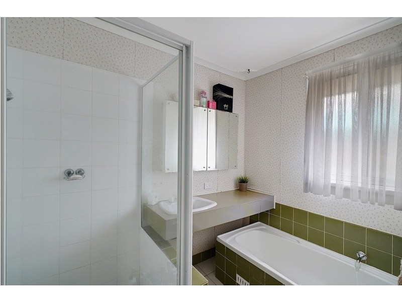 10 Lawson Avenue, Camden South NSW 2570