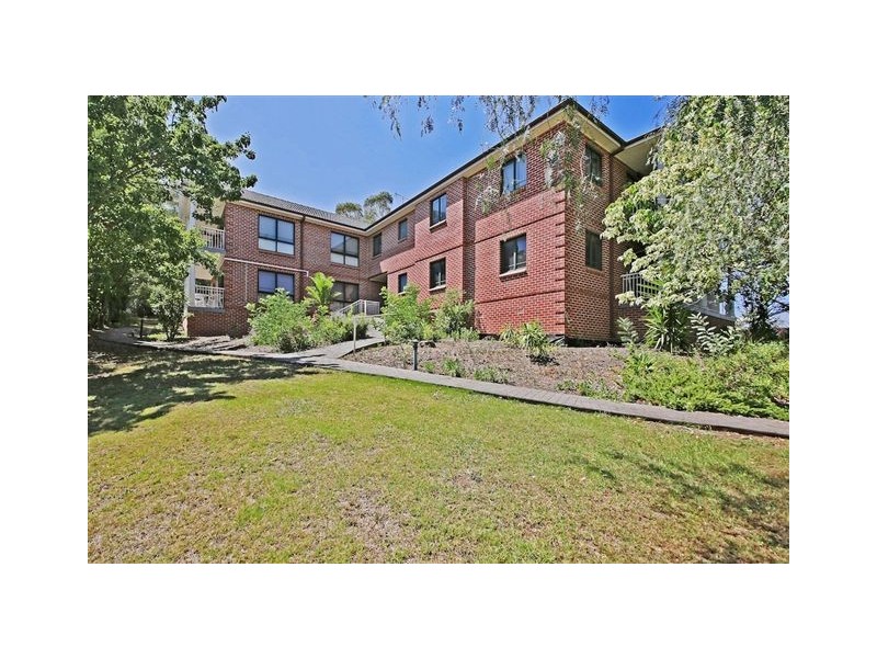 4/52 Broughton Street, Camden NSW 2570