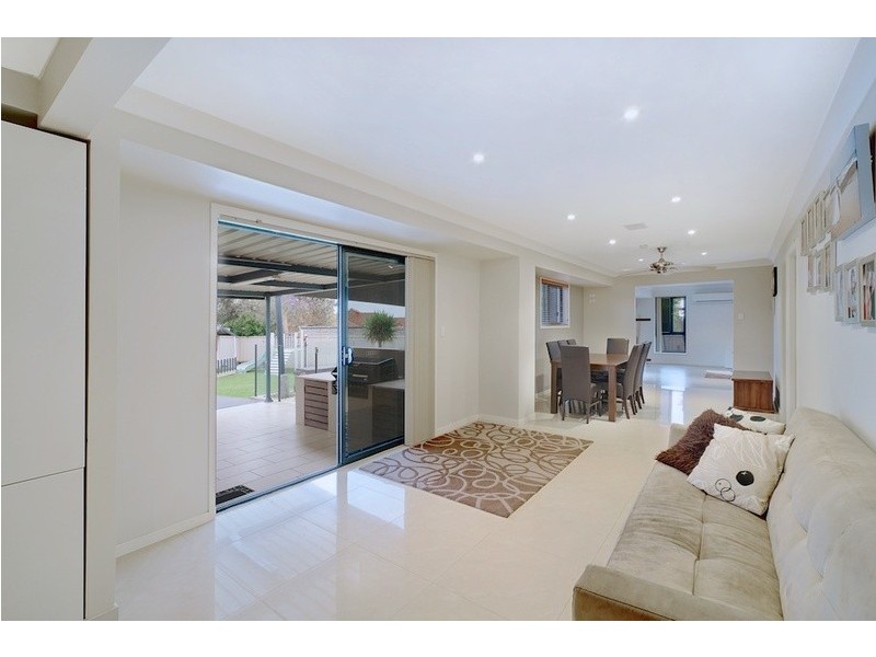 11 Elliotdale Close, Elderslie NSW 2570