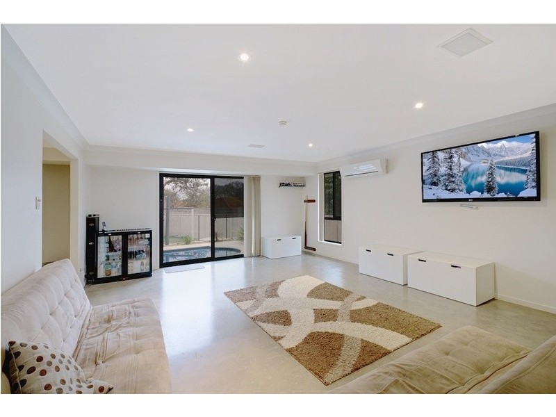 11 Elliotdale Close, Elderslie NSW 2570