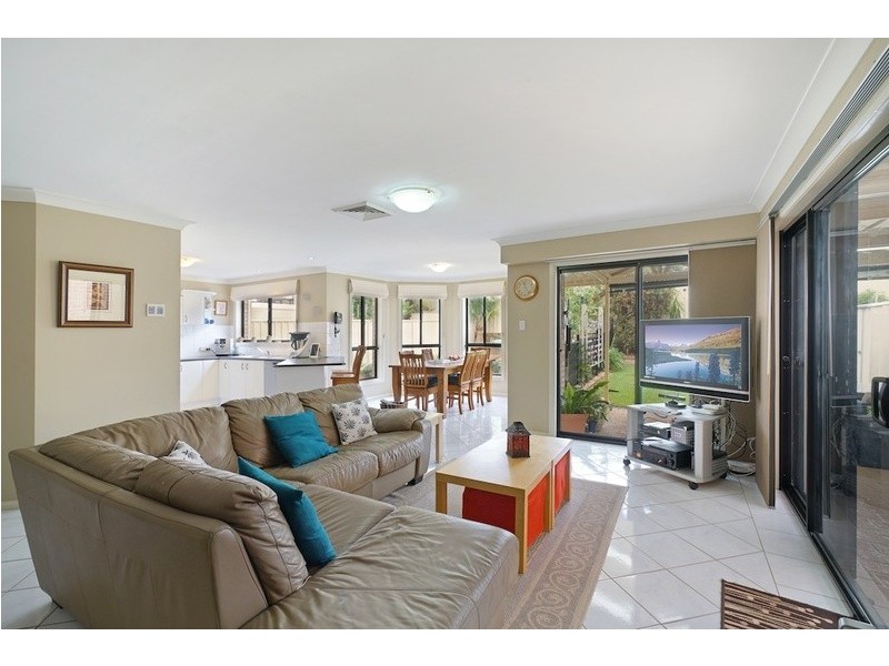 6 Lady Anne Way, Narellan Vale NSW 2567