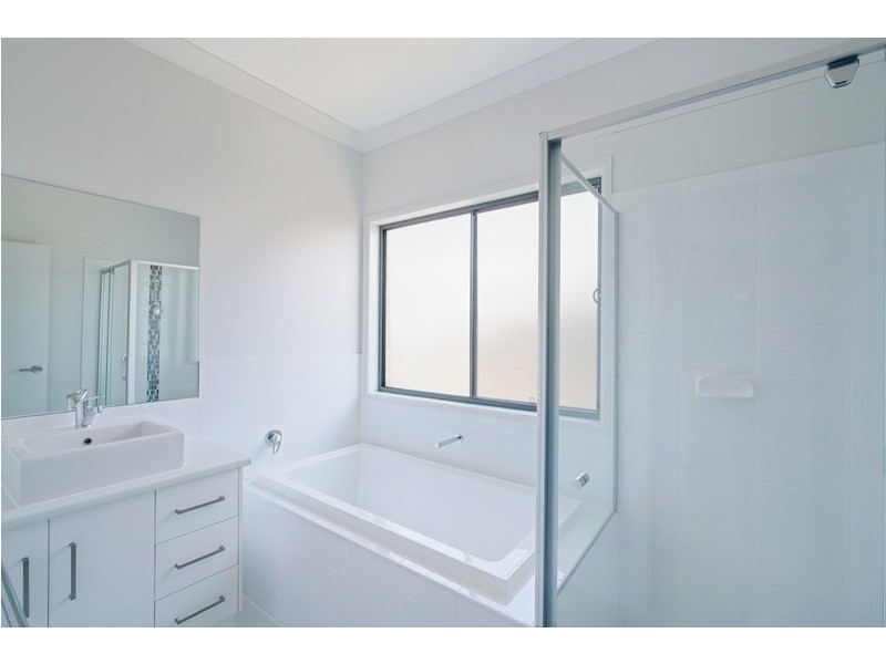 14 Richards Loop, Oran Park NSW 2570