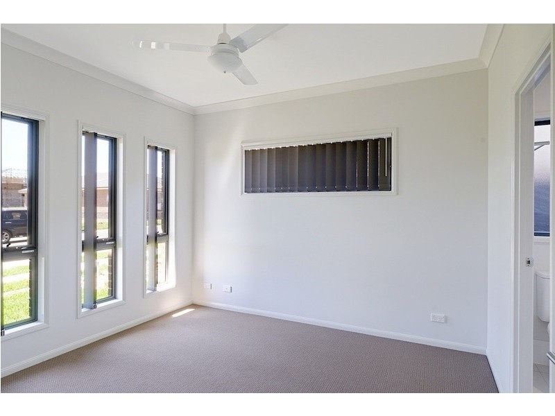 14 Richards Loop, Oran Park NSW 2570