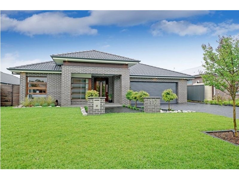 10 Dargin Close, Harrington Park NSW 2567