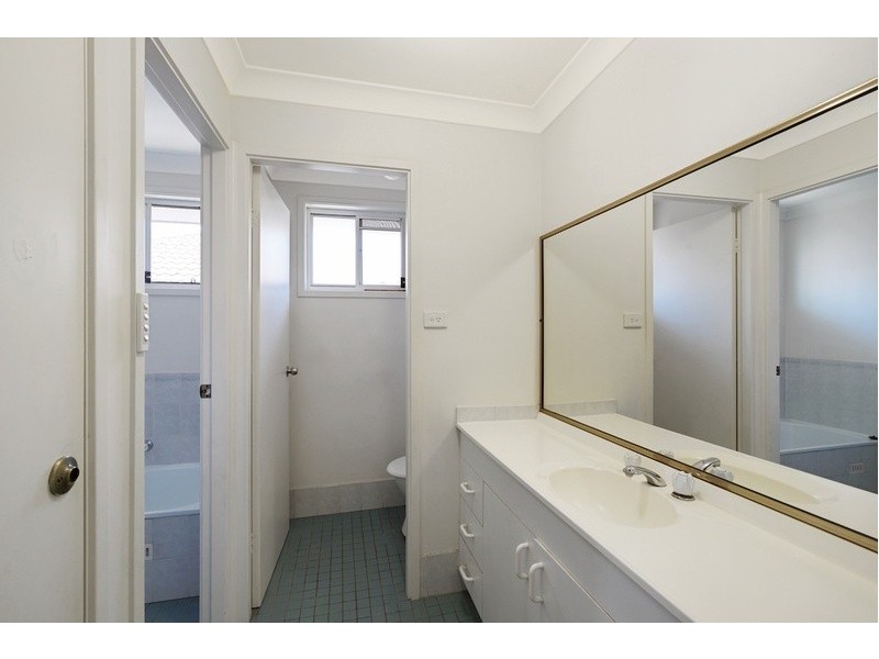 2 Hines Place, Mount Annan NSW 2567