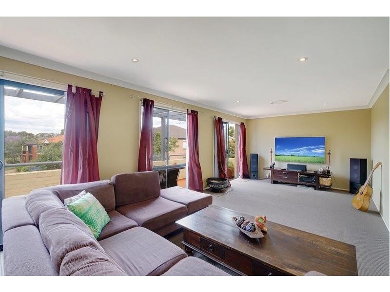 16 Brooks Bend, Mount Annan NSW 2567