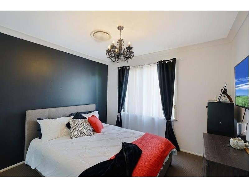 16 Brooks Bend, Mount Annan NSW 2567