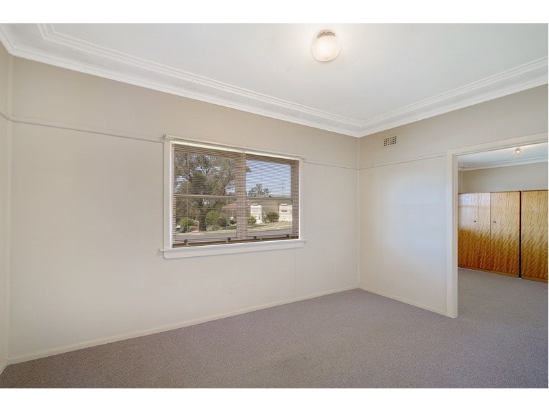 13 Macquarie Avenue, Camden NSW 2570