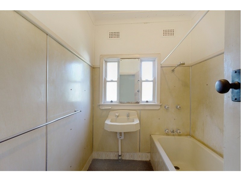 13 Macquarie Avenue, Camden NSW 2570