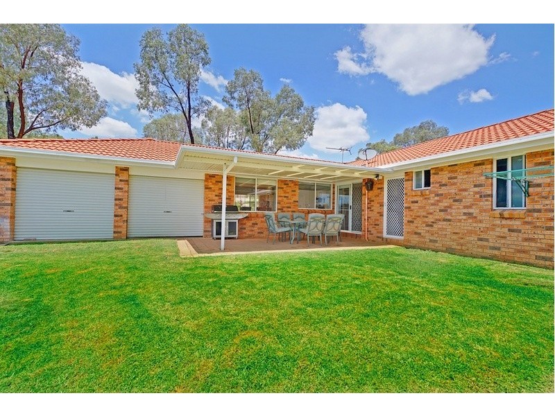 13 Charles Place, Mount Annan NSW 2567