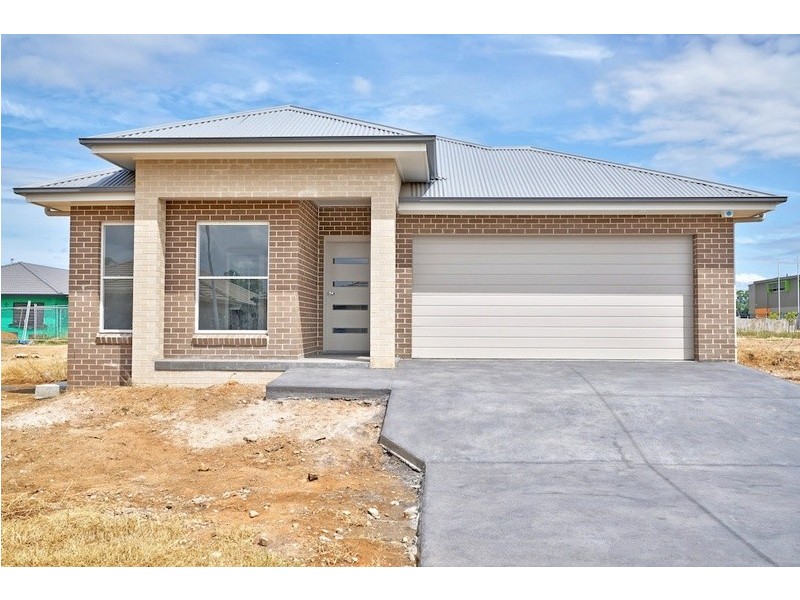 39 Millman Road, Spring Farm NSW 2570