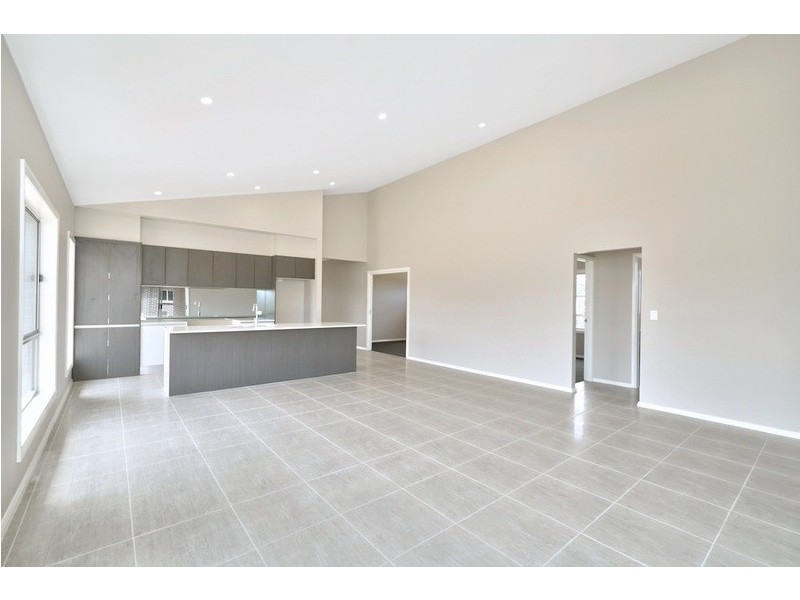 39 Millman Road, Spring Farm NSW 2570