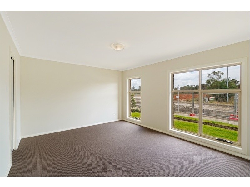 40 Springs Road, Spring Farm NSW 2570