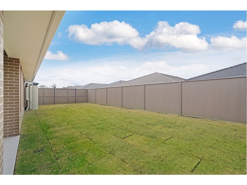 40 Springs Road, Spring Farm NSW 2570