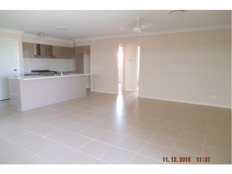 37 Kerrigan Crescent, Elderslie NSW 2570