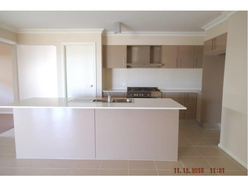 37 Kerrigan Crescent, Elderslie NSW 2570