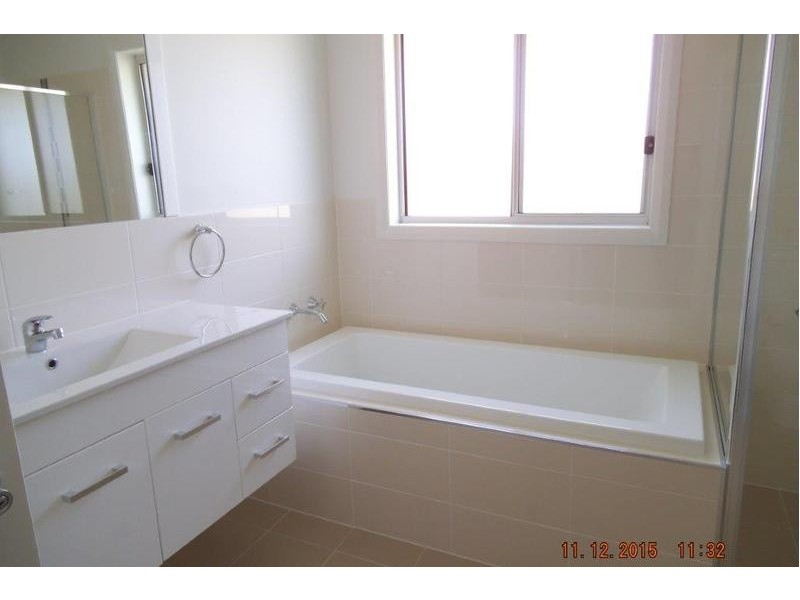 37 Kerrigan Crescent, Elderslie NSW 2570