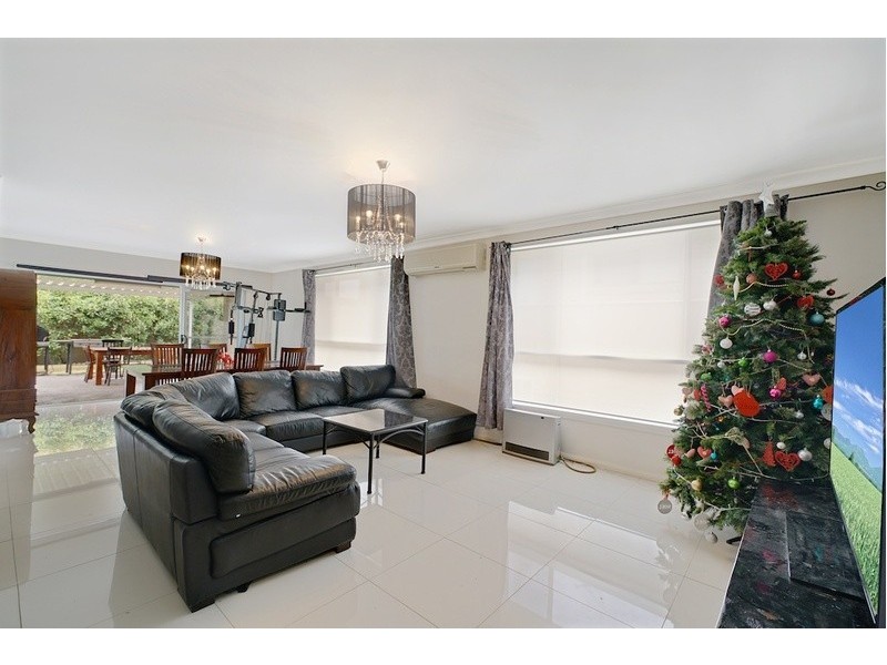17 Montazah Street, Spring Farm NSW 2570