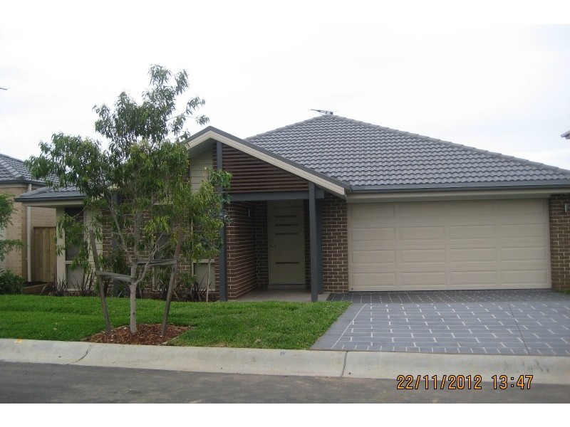 10 Hinton Street, Spring Farm NSW 2570