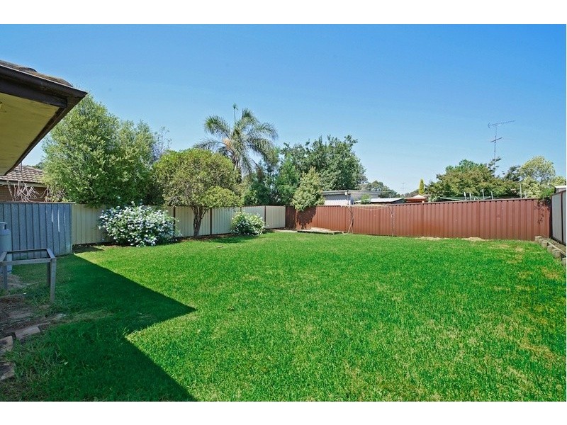 18 McCrae Drive, Camden South NSW 2570