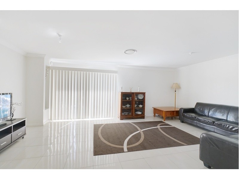 12 Franzman Avenue, Elderslie NSW 2570