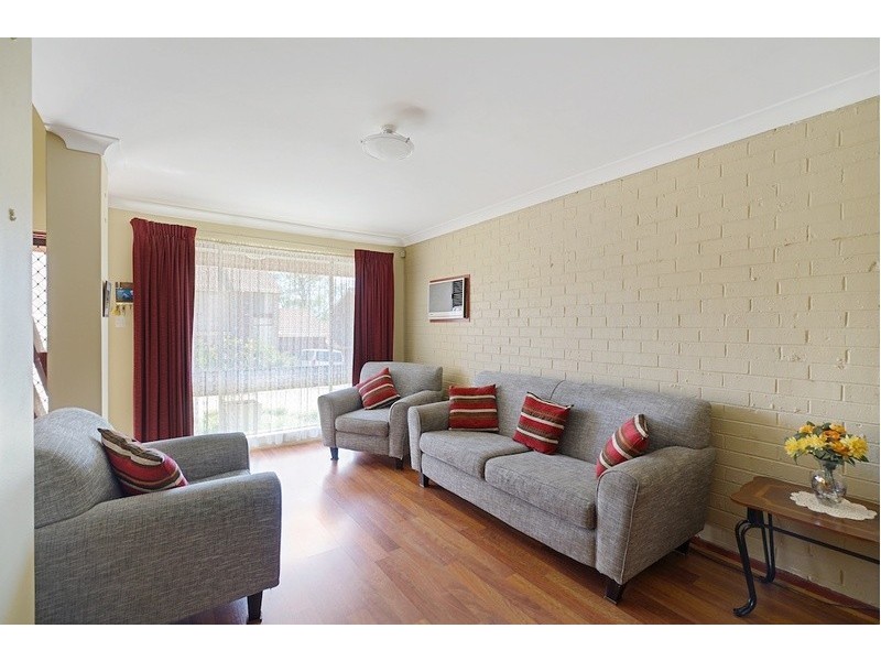 2/19 Stewart Street, Campbelltown NSW 2560