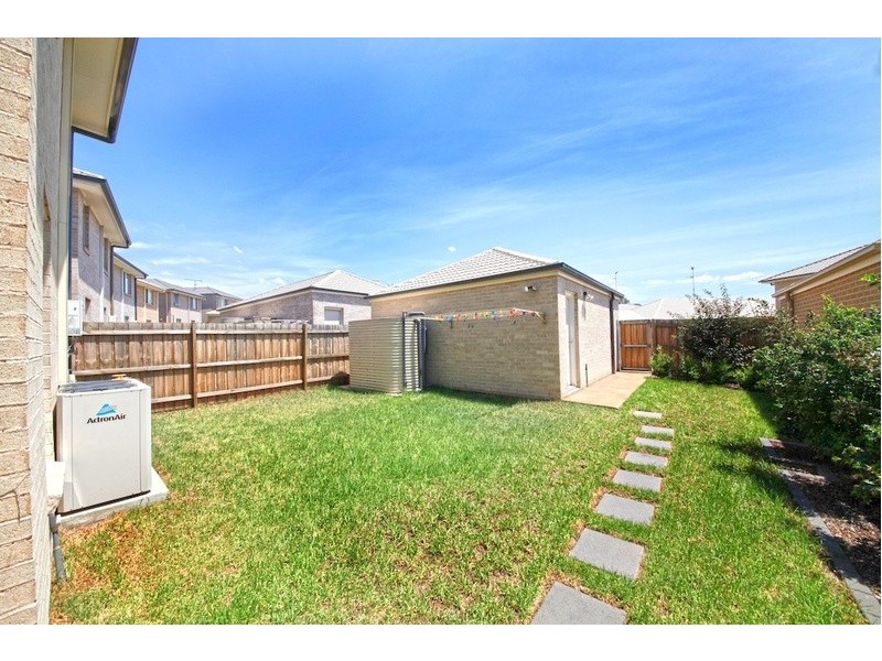 354 Liz Kernohan Drive, Elderslie NSW 2570