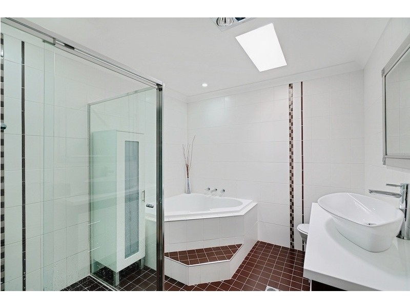 327 Remembrance Drive, Camden Park NSW 2570