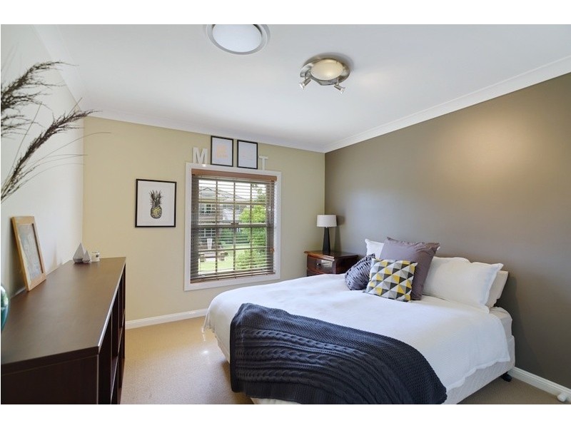 6 Wilmott Court, Camden Park NSW 2570