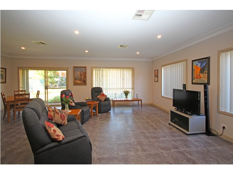 9 Tobin Avenue, Camden Park NSW 2570