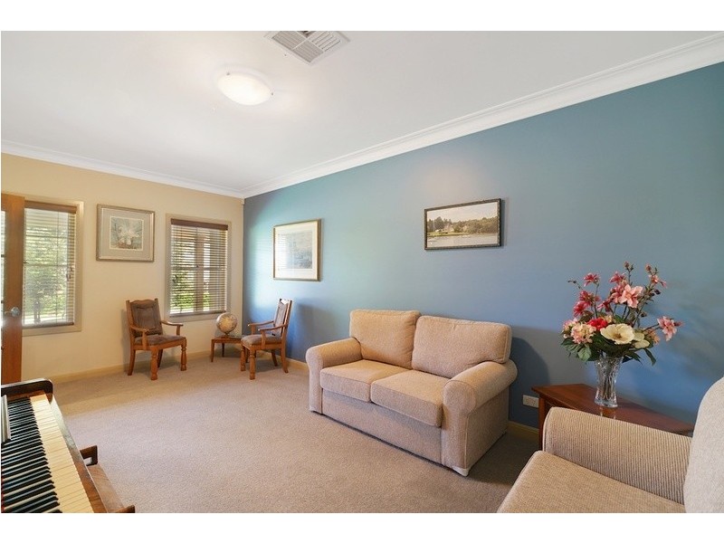 9 Tobin Avenue, Camden Park NSW 2570