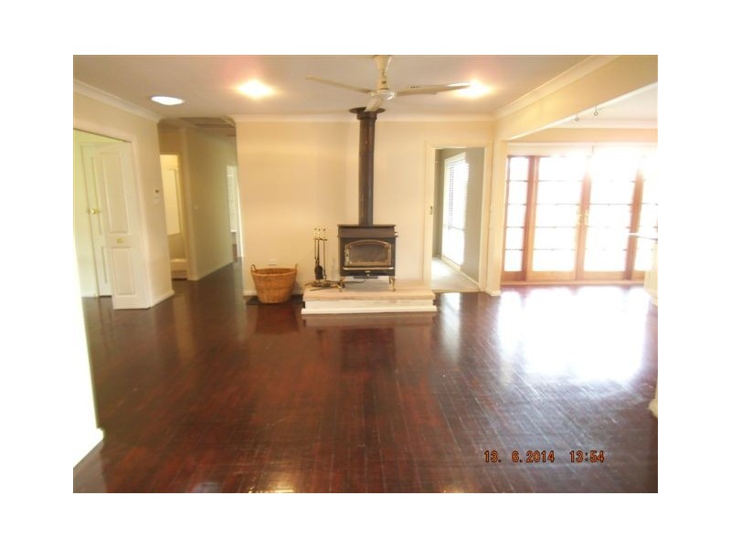 8 King Road, Camden South NSW 2570