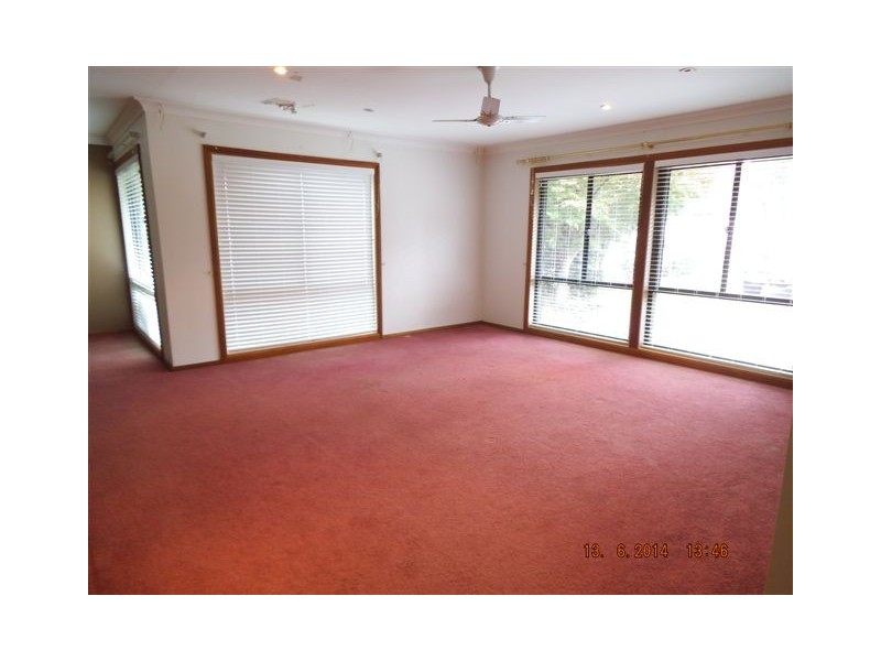 8 King Road, Camden South NSW 2570