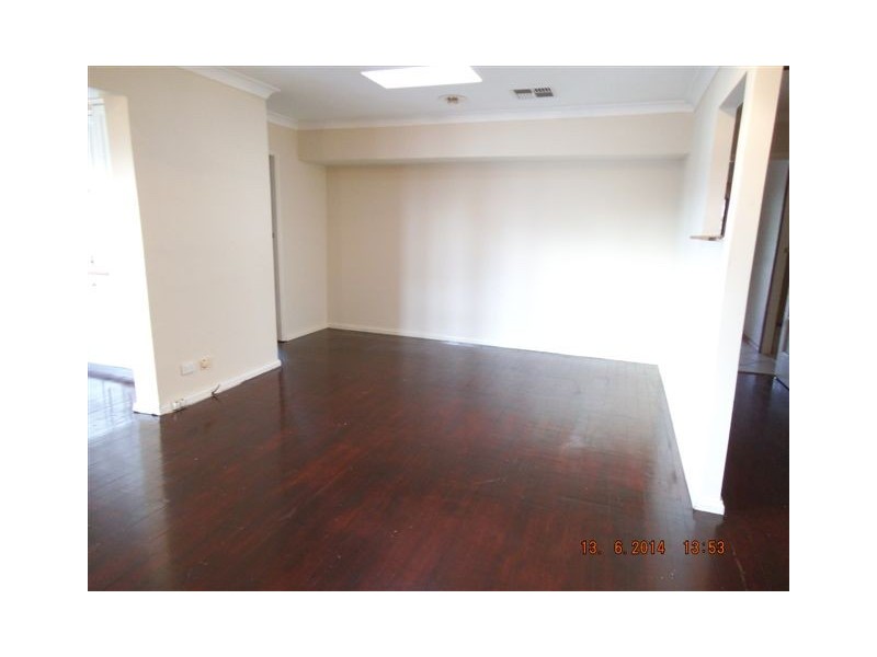 8 King Road, Camden South NSW 2570