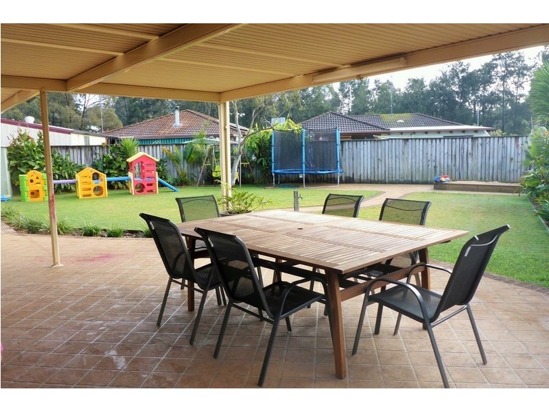 14 Farrendon Place, Mount Annan NSW 2567