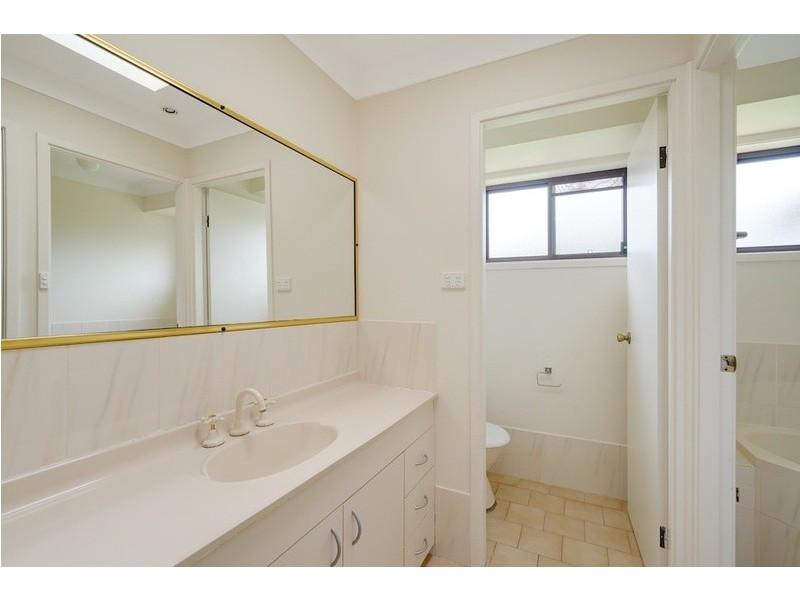 14 Farrendon Place, Mount Annan NSW 2567