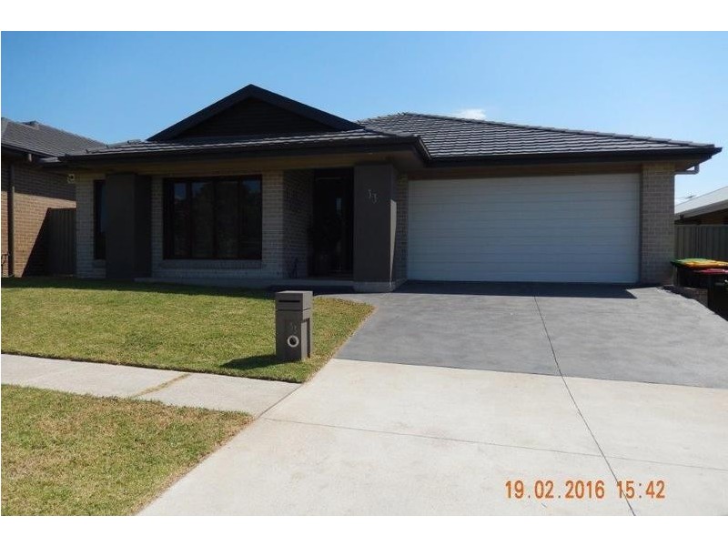 33 Brennan Road, Elderslie NSW 2570