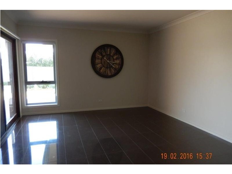 33 Brennan Road, Elderslie NSW 2570