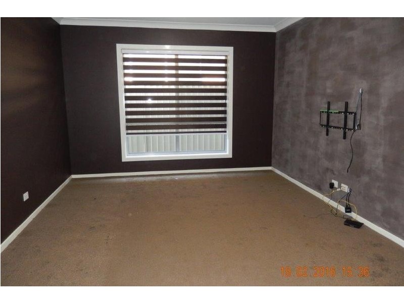 33 Brennan Road, Elderslie NSW 2570