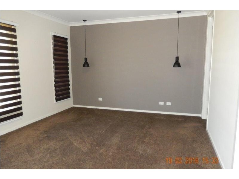 33 Brennan Road, Elderslie NSW 2570