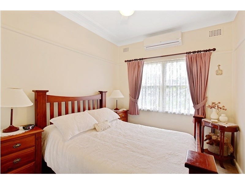 7 Grandview Drive, Campbelltown NSW 2560