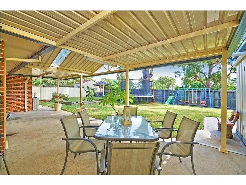 15 Southdown Road, Elderslie NSW 2570