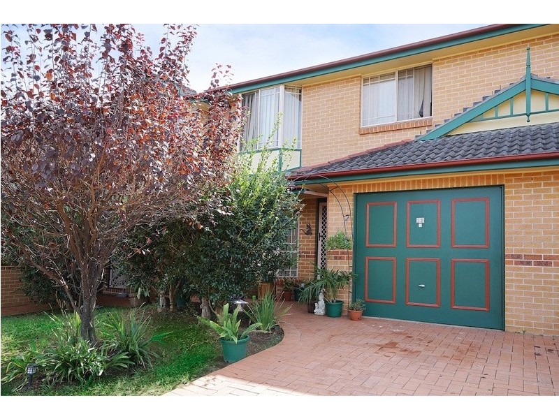 13/6 Parkholme Circuit, Englorie Park NSW 2560