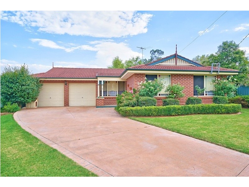 16 Garbutt Place, Oakdale NSW 2570