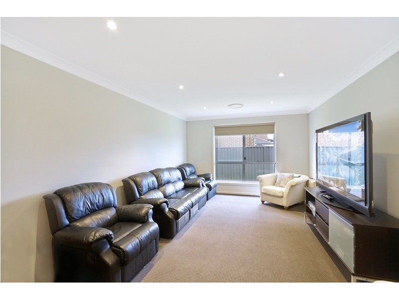 12 Village Court, Gregory Hills NSW 2557